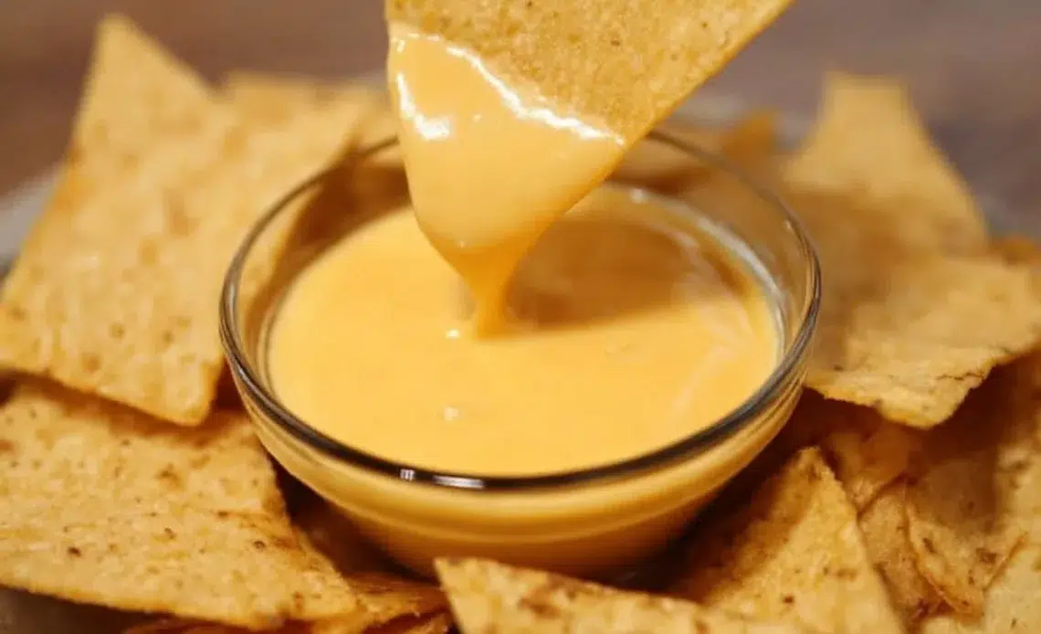 Fromage nacho ultra crémeux 1 Recette de fromage nacho ultra crémeux pour des soirées apéritives