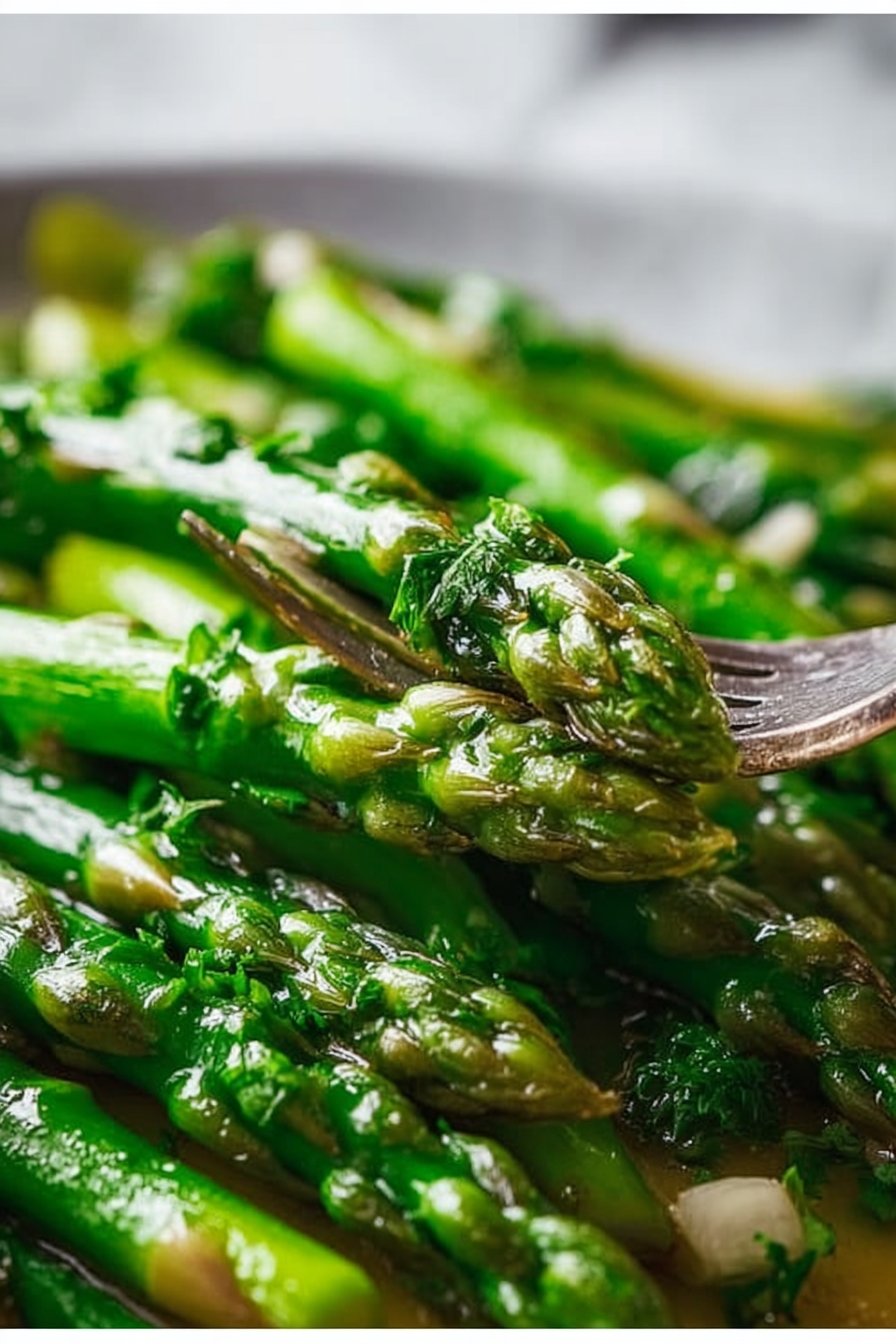 Asperges Poêlées à l'Ail